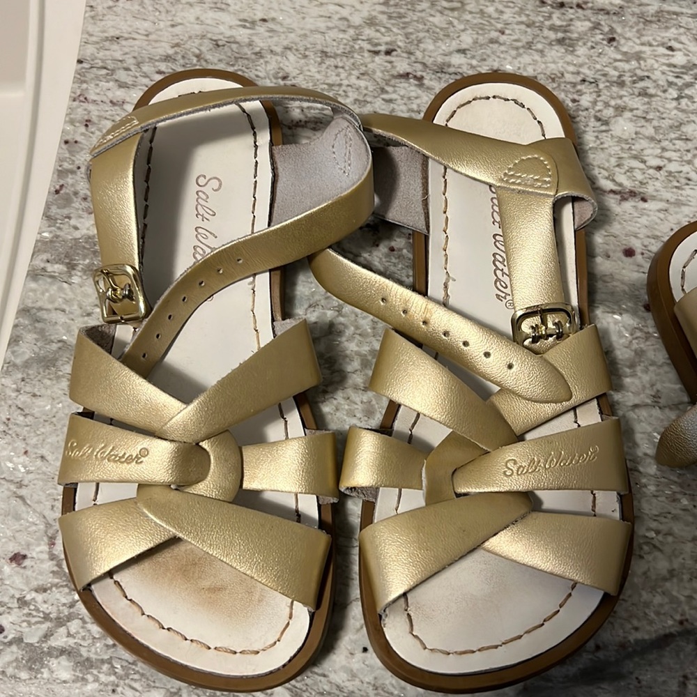 Girls saltwater sandals